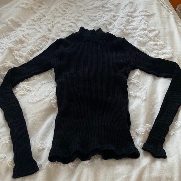 Brandy Melville Turtleneck - Picture 1 of 2